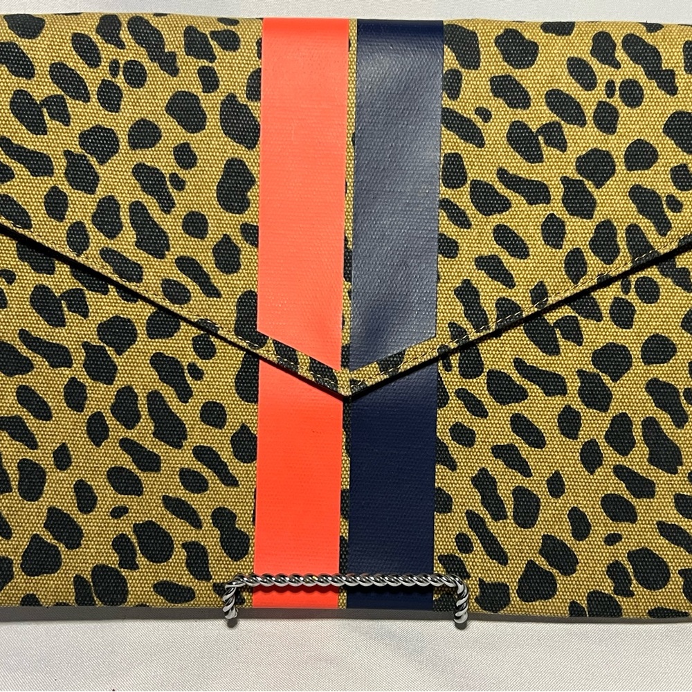 Stella and Dot Leopard Clutch